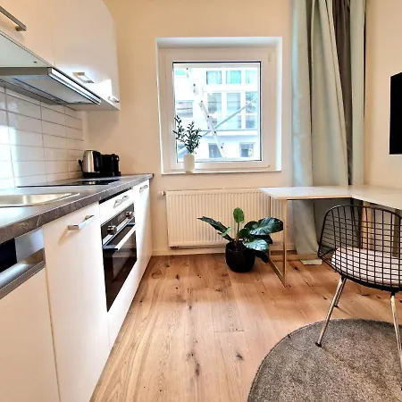 Premium In Top Location Free Wifi Apartment